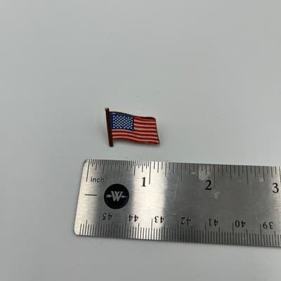 Vintage American Flag Lapel Pin US Stars Stripes Patriotic Brooch Hong Kong - Thumbnail 8