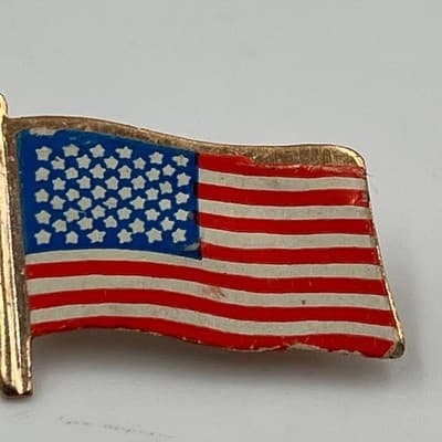 Vintage American Flag Lapel Pin US Stars Stripes Patriotic Brooch Hong Kong - Thumbnail 2
