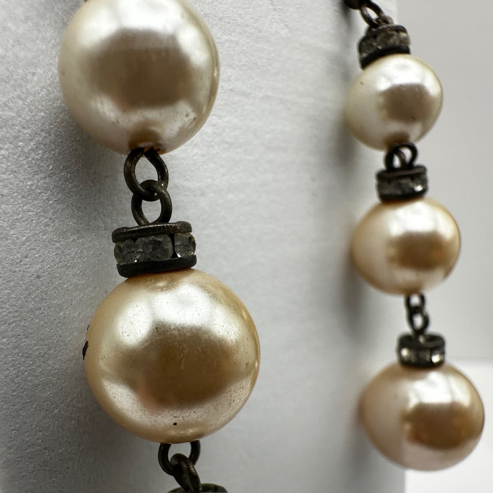 Vintage 90s Faux Pearl Drop Earrings Silver Tone Crystal Accents Jewelry - Thumbnail 3