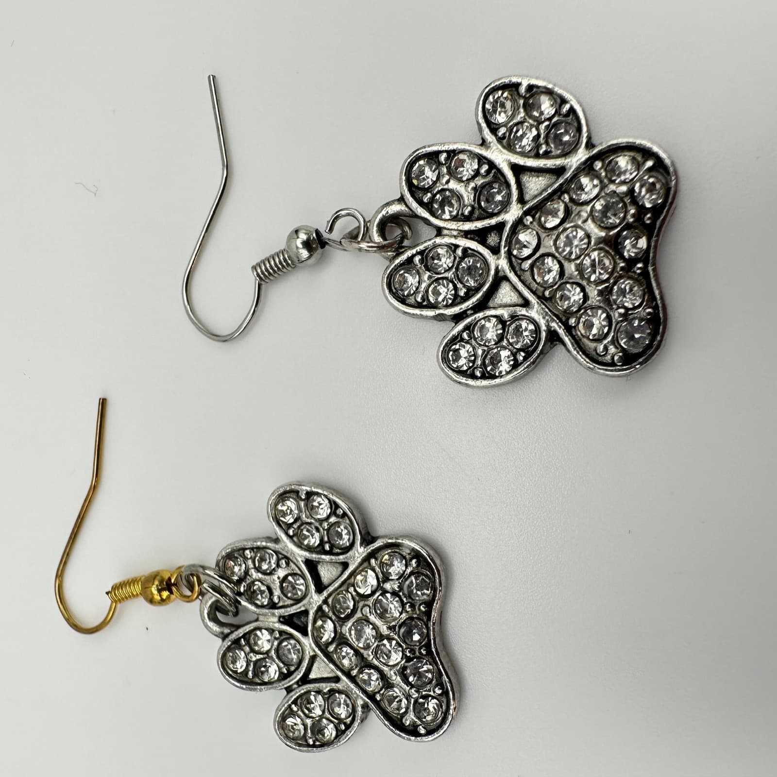 Vintage 90s Dog Paw Jewelry Silver Tone Crystal Animal Print Hook Earrings - Thumbnail 7