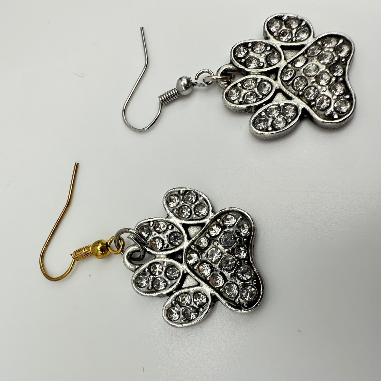 Vintage 90s Dog Paw Jewelry Silver Tone Crystal Animal Print Hook Earrings - Thumbnail 8