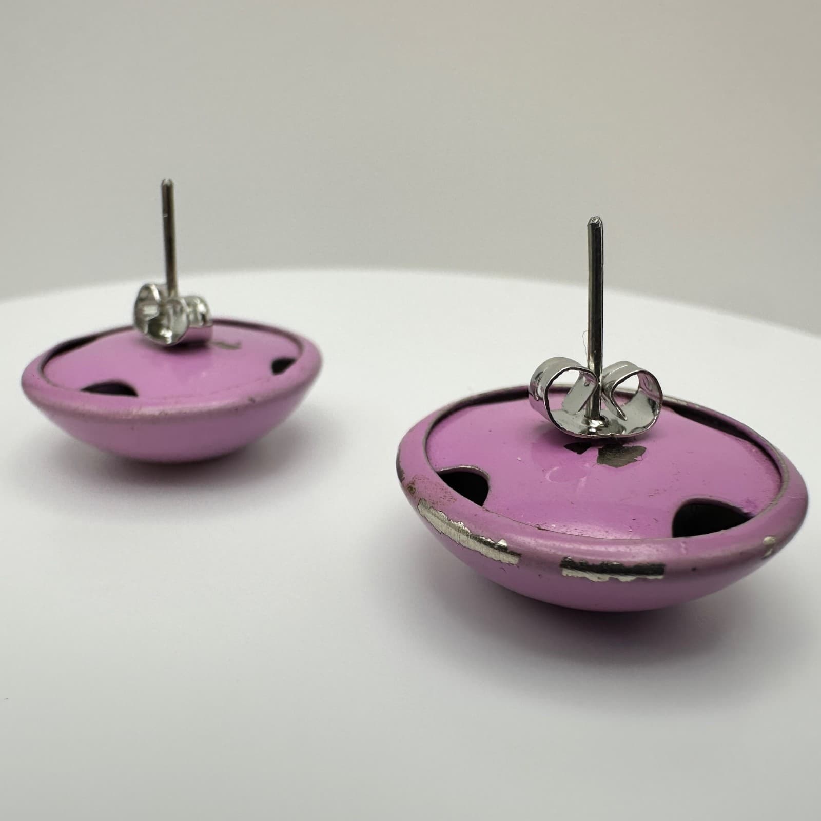 Vintage 80s Purple Enamel Button Earrings Large Round Stud Pink Lavender Jewelry - Thumbnail 7