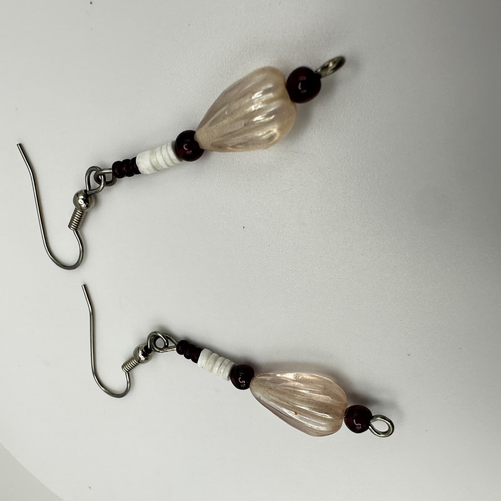 VTG 90s Boho Beaded Dangle Jewelry Earrings Silver Tone Burgundy White Tear Drop - Thumbnail 10