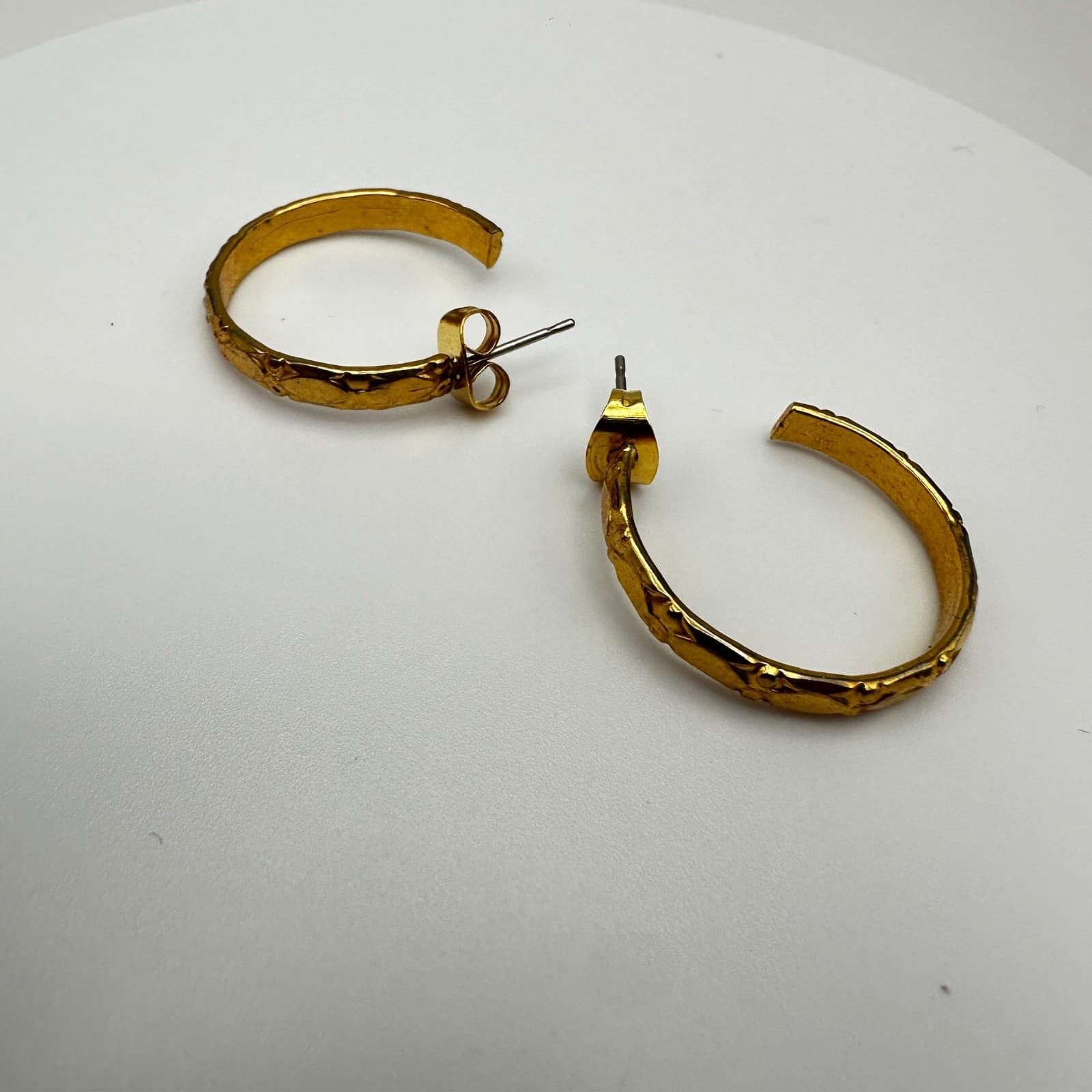 Vintage Gold tone Textured Hoop Earrings Fashion Jewelry 90s Estate - Thumbnail 8