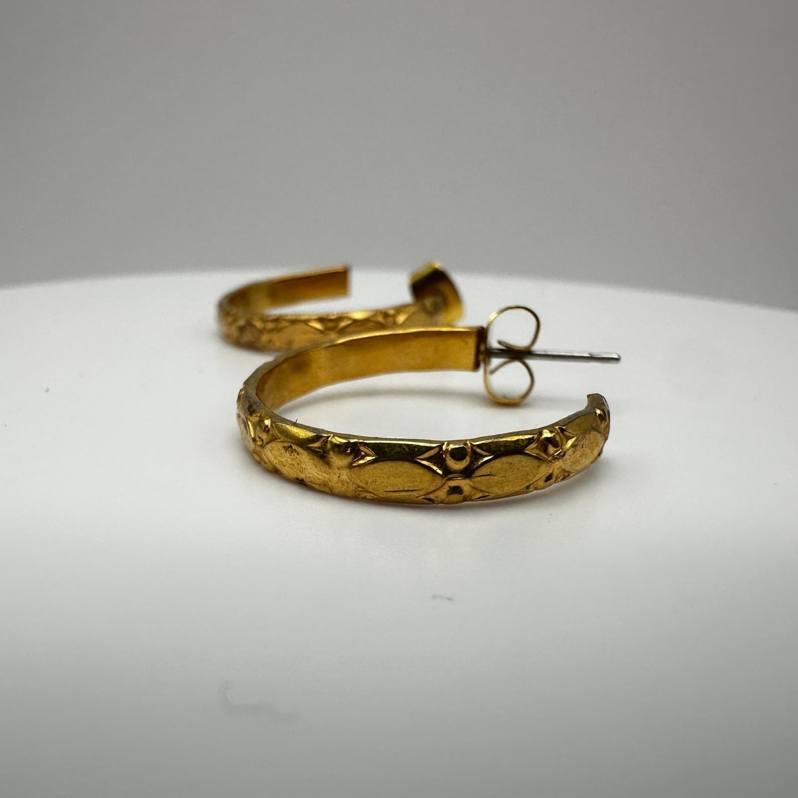Vintage Gold tone Textured Hoop Earrings Fashion Jewelry 90s Estate - Thumbnail 5