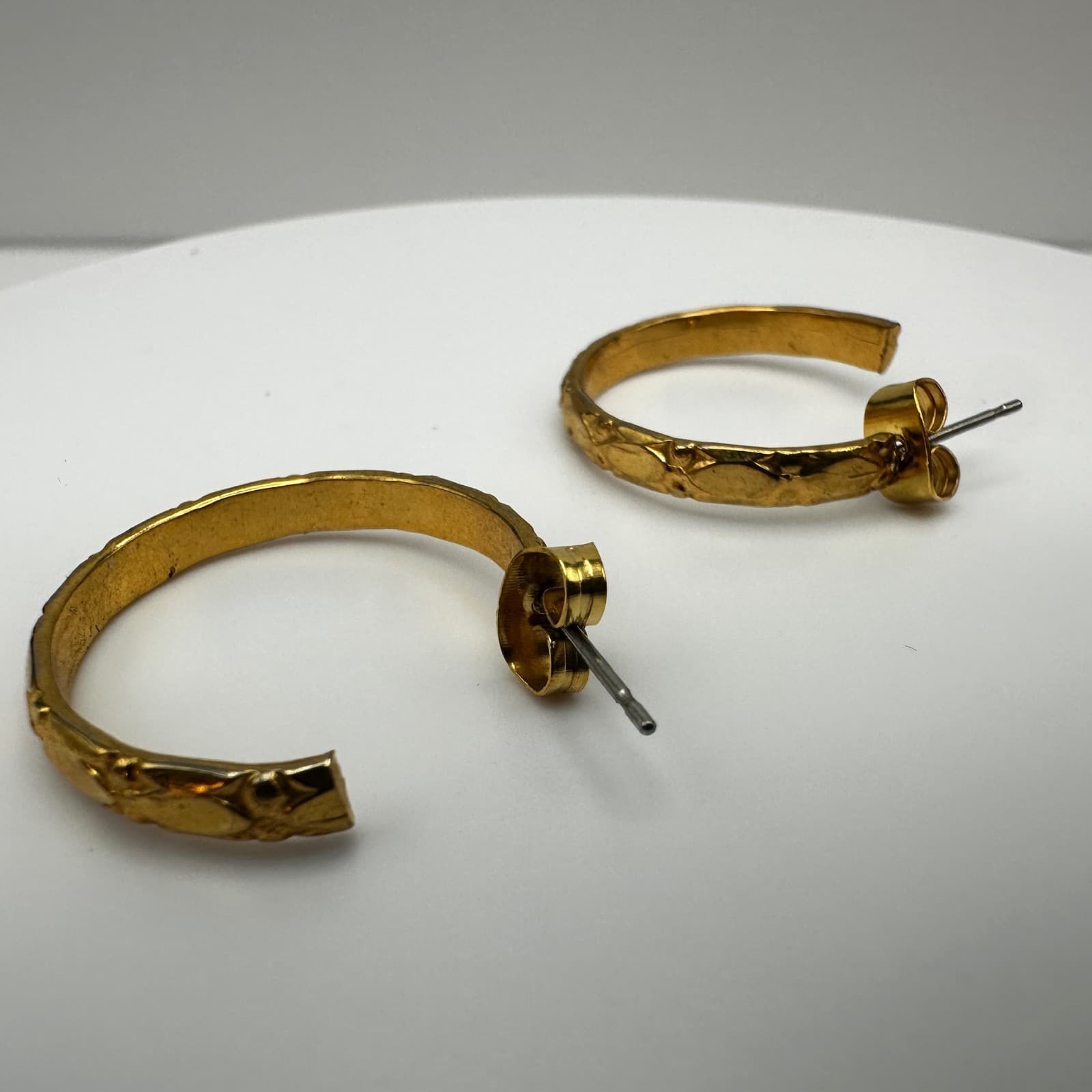 Vintage Gold tone Textured Hoop Earrings Fashion Jewelry 90s Estate - Thumbnail 7