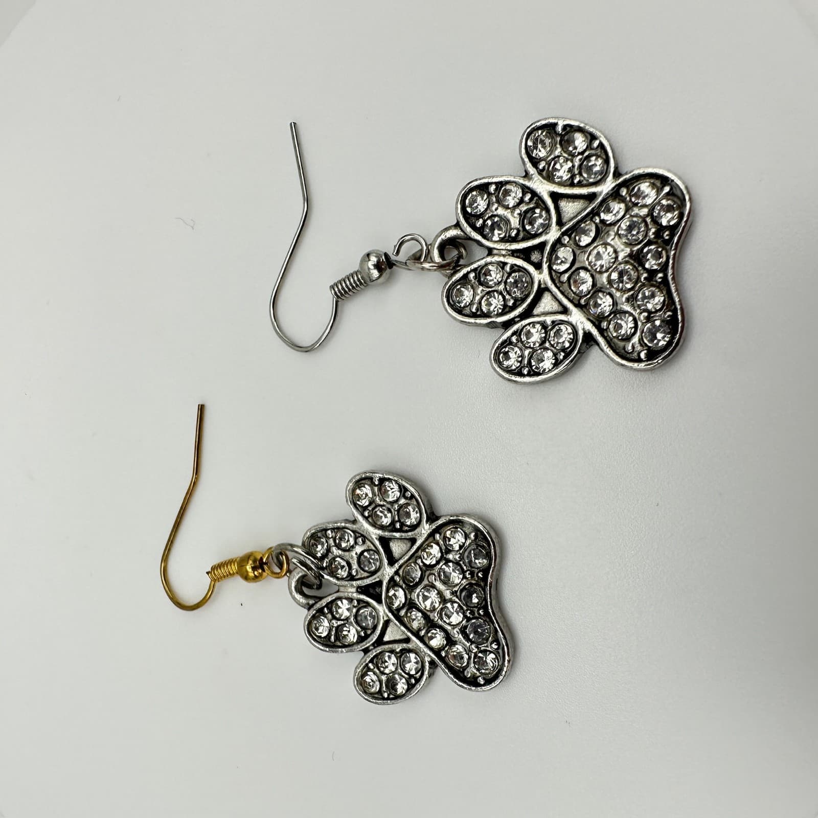 Vintage 90s Dog Paw Jewelry Silver Tone Crystal Animal Print Hook Earrings - Thumbnail 6