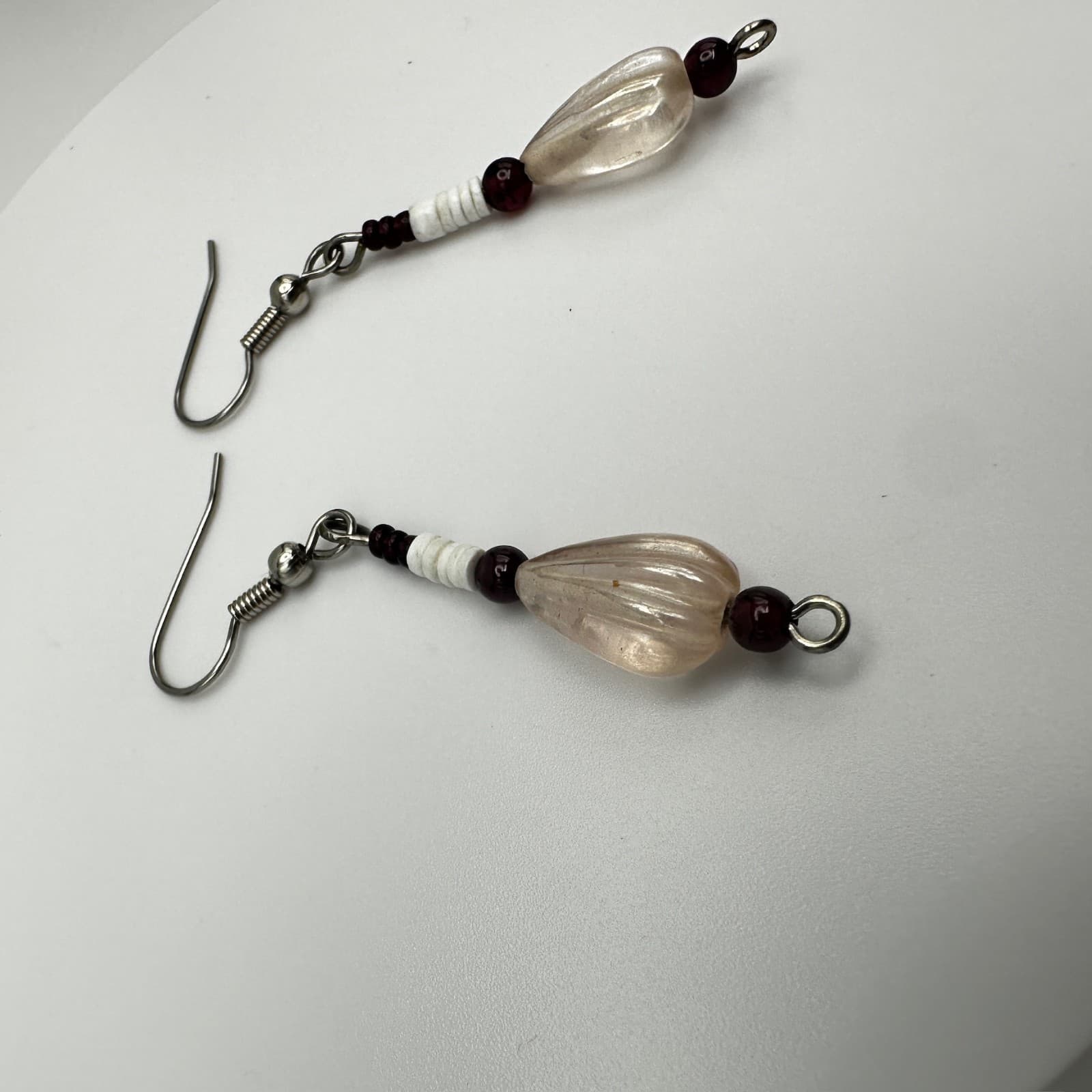 VTG 90s Boho Beaded Dangle Jewelry Earrings Silver Tone Burgundy White Tear Drop - Thumbnail 9