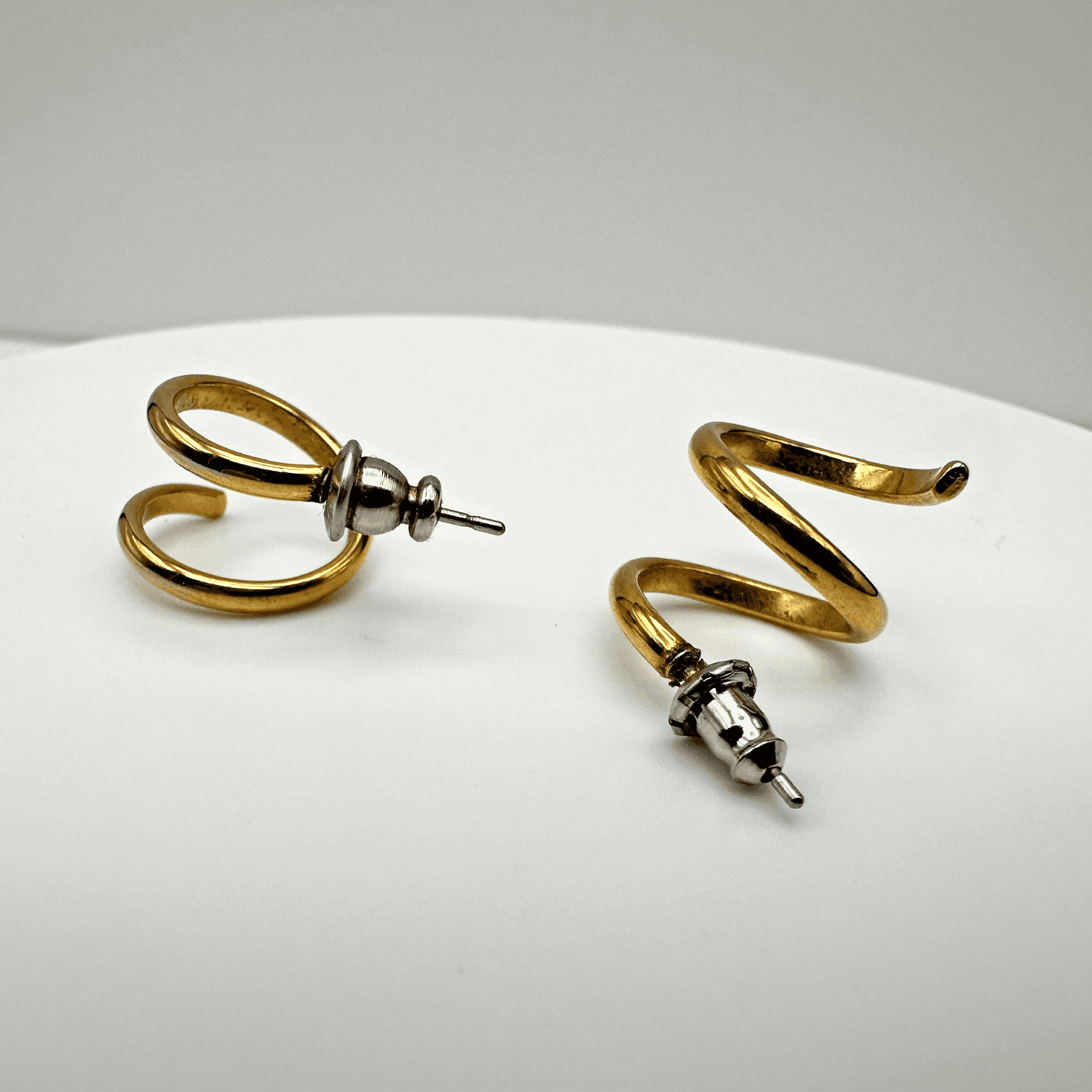 Vintage 90s Gold Tone Spiral Twirl Hoop Earrings Modernist Stud Women's Jewelry - Image 1