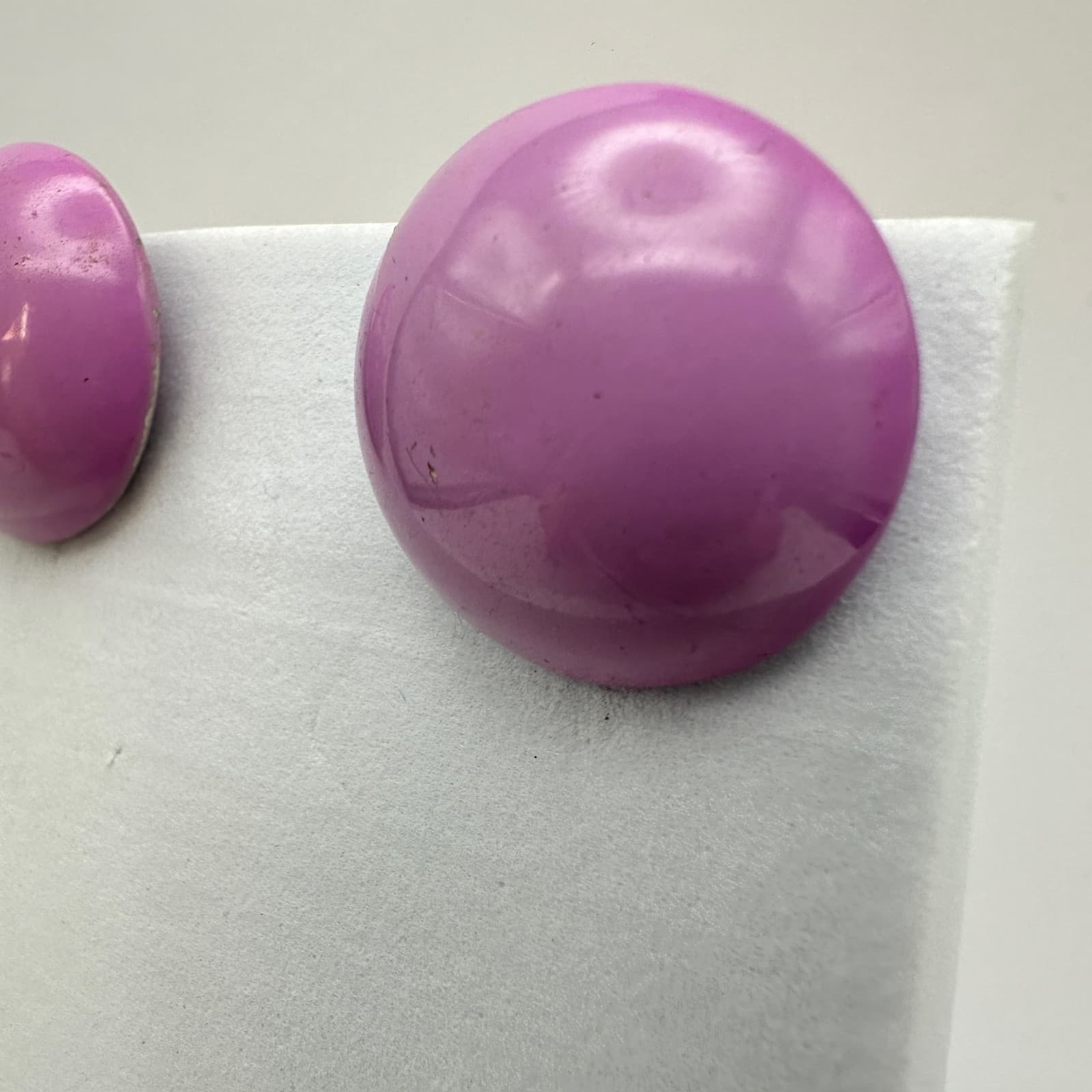 Vintage 80s Purple Enamel Button Earrings Large Round Stud Pink Lavender Jewelry - Thumbnail 4
