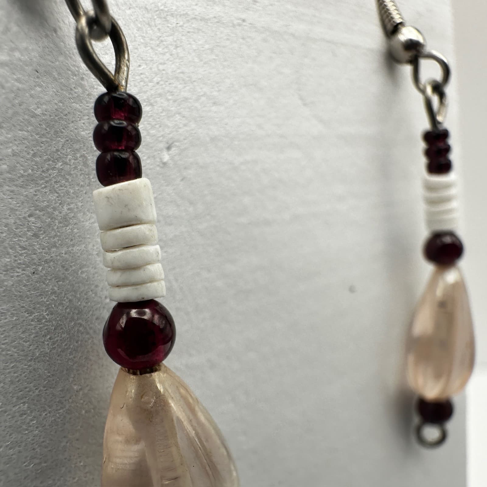 VTG 90s Boho Beaded Dangle Jewelry Earrings Silver Tone Burgundy White Tear Drop - Thumbnail 4