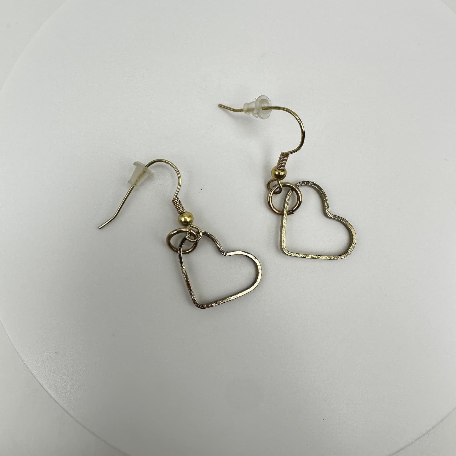 Vintage 90s Heart Dangle Earrings Gold tone Open Frame Minimalist Jewelry - Thumbnail 4