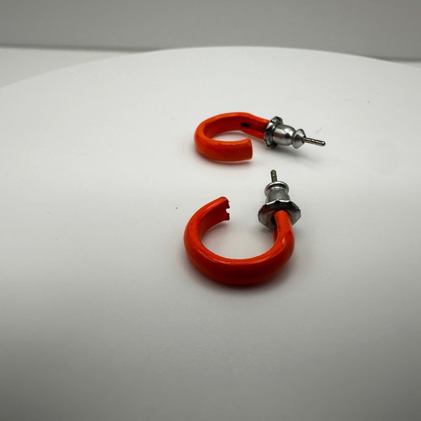 Vintage 90s Orange Enamel Hoop Earrings Silver Tone Fashion Retro Jewelry - Thumbnail 2