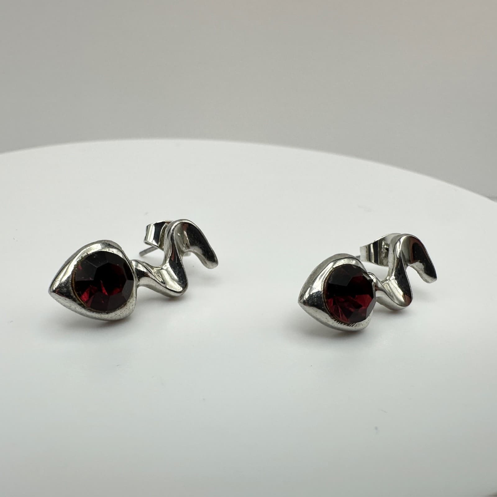 VTG 90s Silver Tone Red Crystal Squiggle Earrings Snake S Shape Stud Jewelry - Thumbnail 6