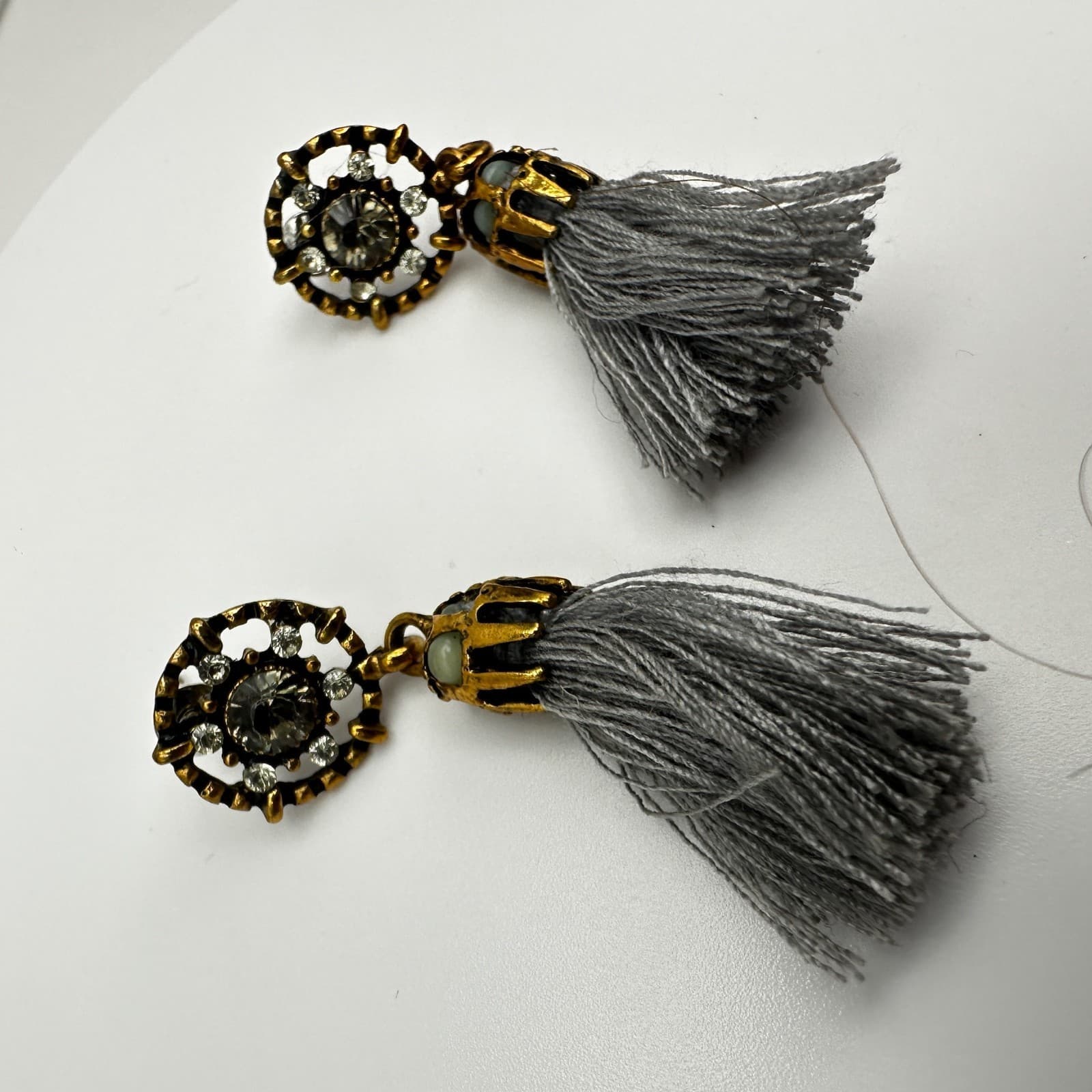 Vintage 90s Grey Tassel Gold Tone Earrings Rhinestone Dangle Fashion Jewelry - Thumbnail 6