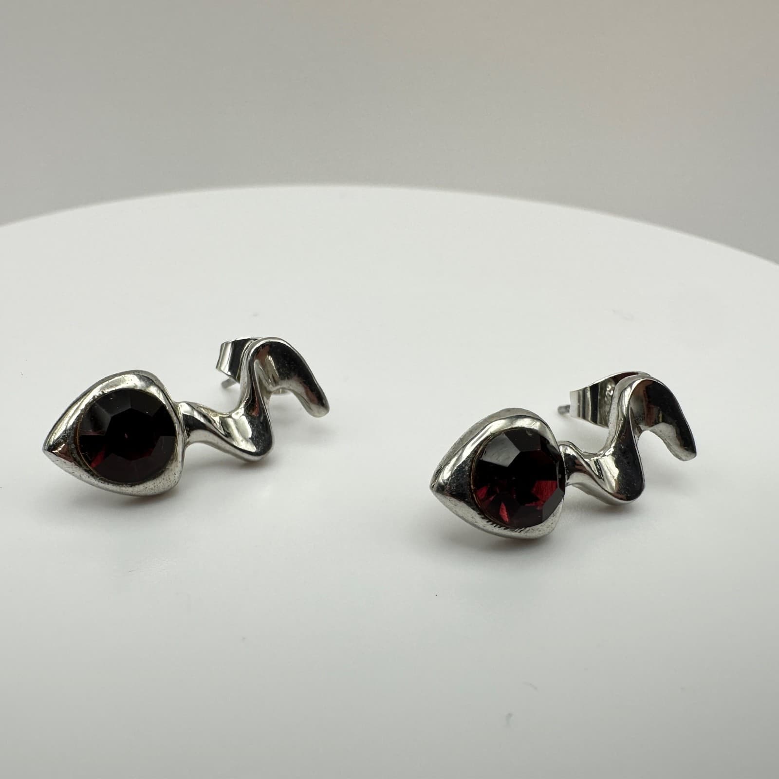 VTG 90s Silver Tone Red Crystal Squiggle Earrings Snake S Shape Stud Jewelry - Thumbnail 7