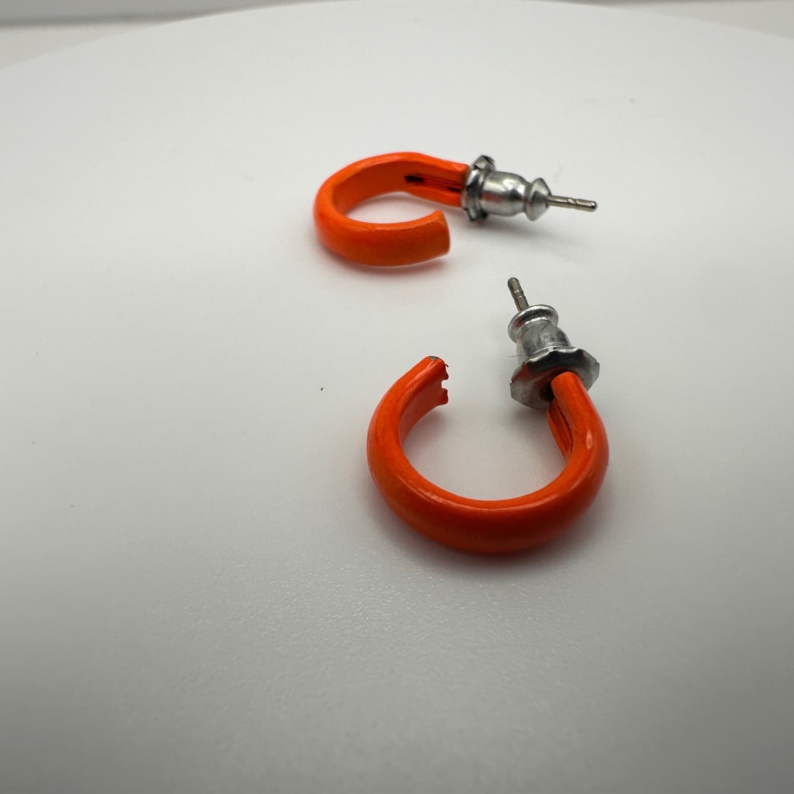 Vintage 90s Orange Enamel Hoop Earrings Silver Tone Fashion Retro Jewelry - Thumbnail 3