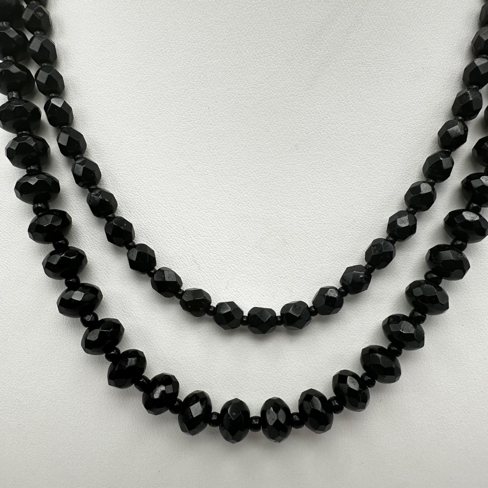 Vintage 90s Black Faceted Bead Double Strand Necklace Lobster Women's Jewelry - Thumbnail 2