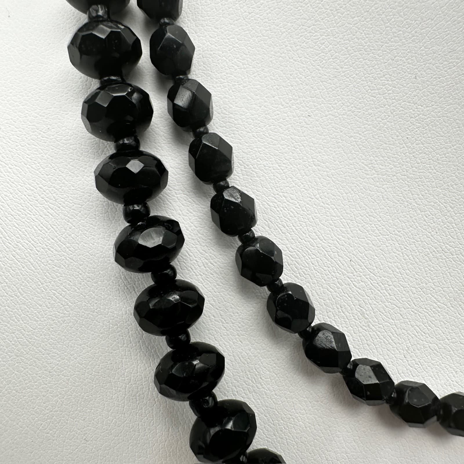 Vintage 90s Black Faceted Bead Double Strand Necklace Lobster Women's Jewelry - Thumbnail 3