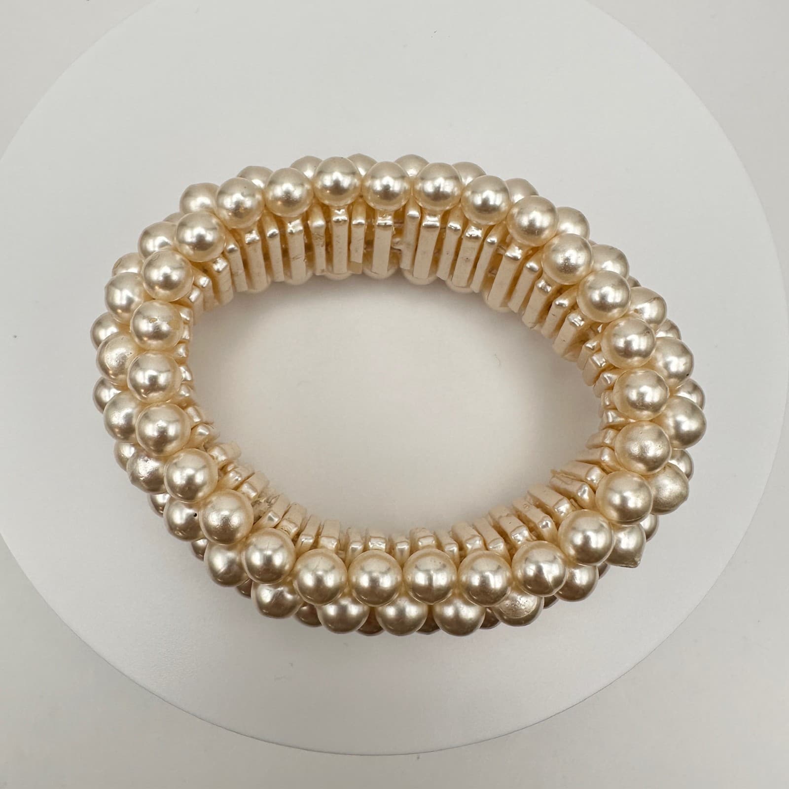 Vintage 90s Cream Faux Pearl TripleRow Beaded Stretch Expansion Bracelet Jewelry - Thumbnail 2