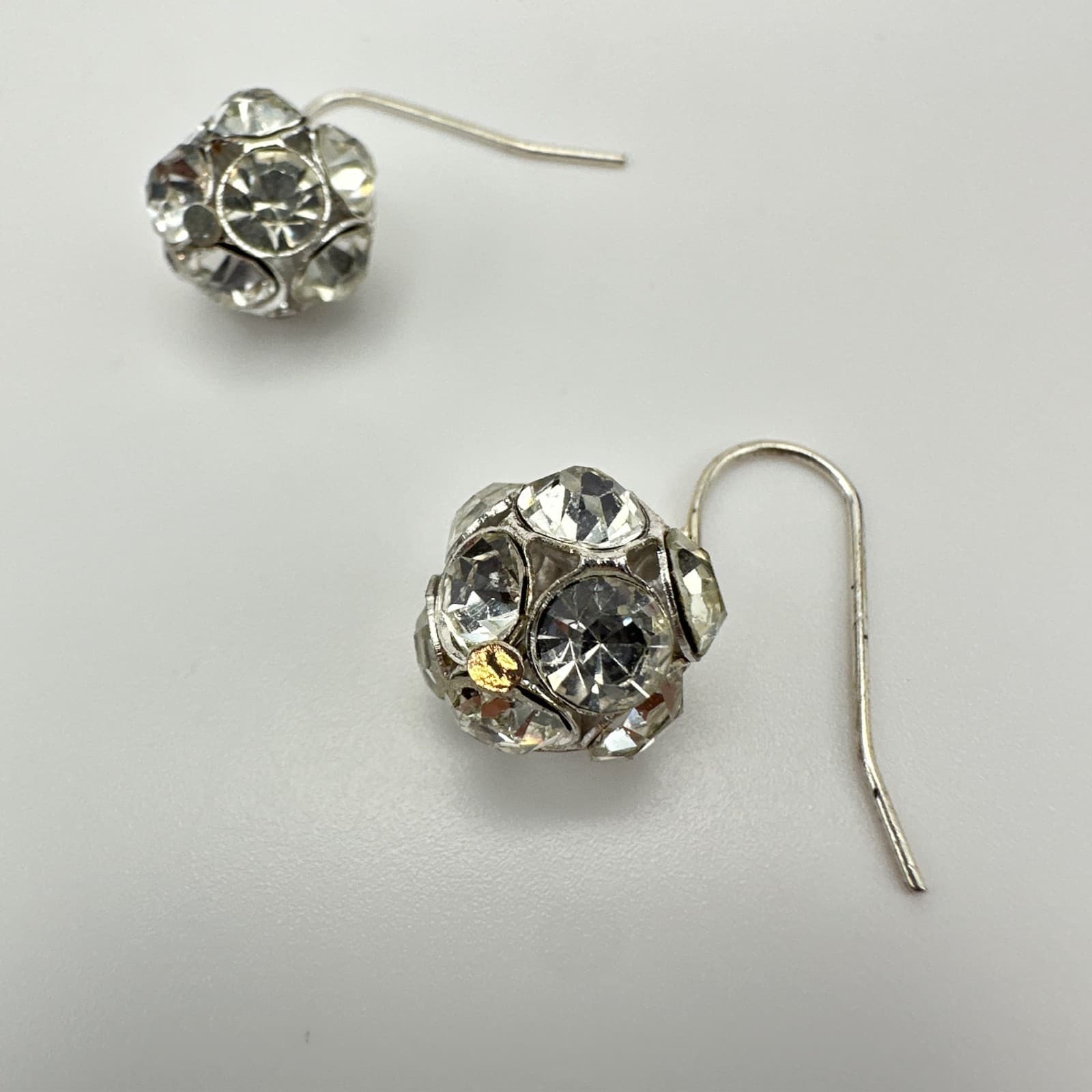 Vintage 90s Crystal Rhinestone Ball Dangle Earrings Silver Tone Hooks Jewelry - Thumbnail 9