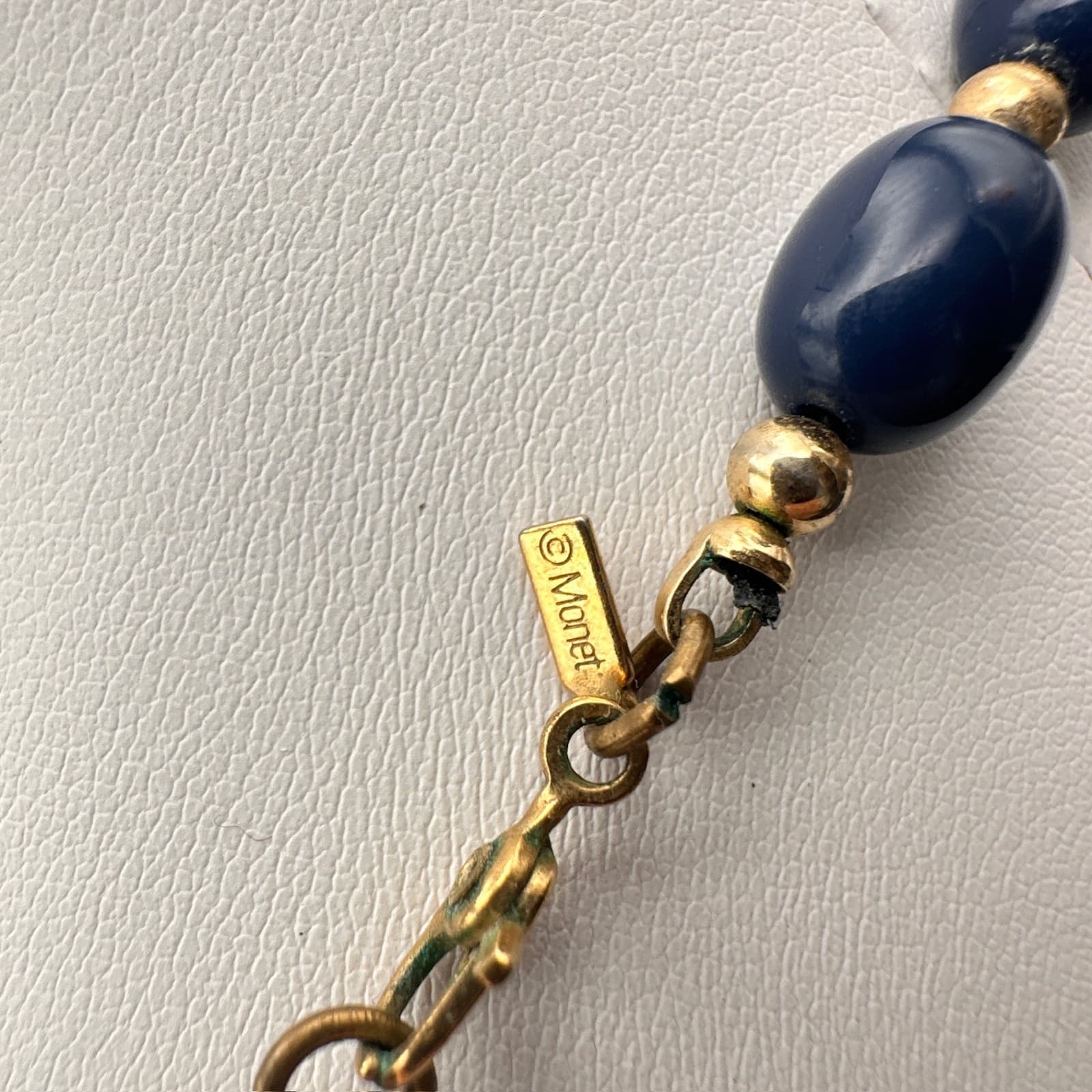 Vintage 80s Black Oval Graduated Beaded Necklace w/ Gold-Tone Spacers Jewelry - Thumbnail 10