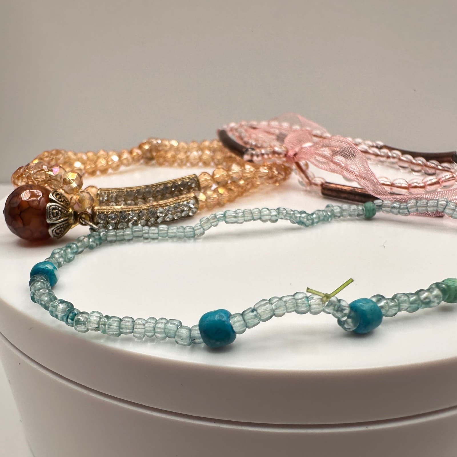 Vintage 90s Beaded Bracelet Set Pink Blue Crystal Beads Gold Tone Accents - Thumbnail 4