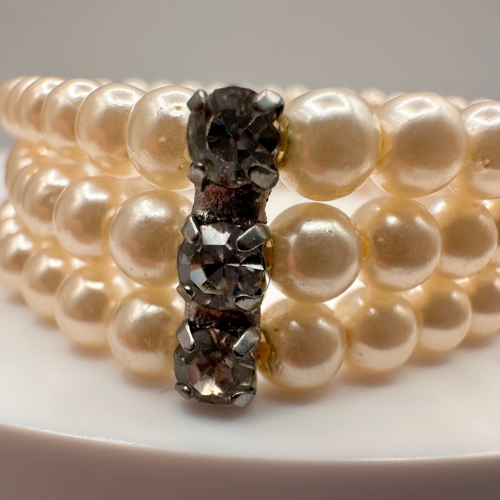 Vintage Y2K Pearl Beaded Bracelet Rhinestone Accent Triple Strand Jewelry - Thumbnail 6