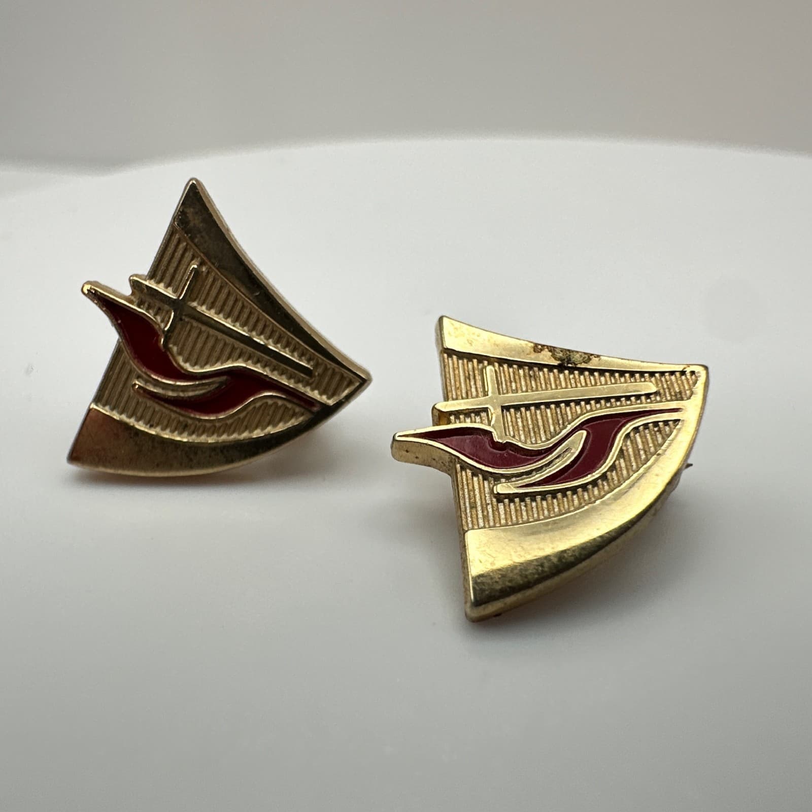 Vintage 80s United Methodist Church Cross & Flame Logo Gold Lapel Pin Jewelry - Thumbnail 3