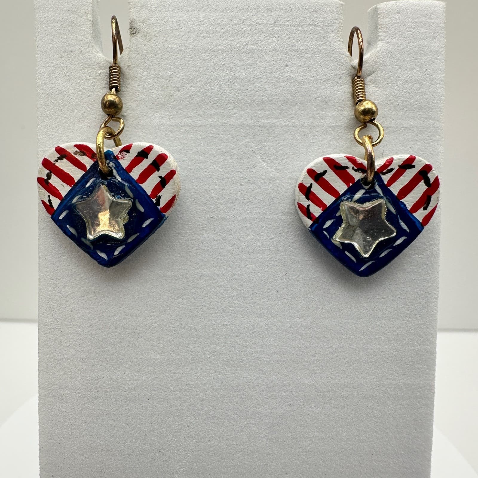 Vintage 90s Handmade Patriotic American Flag Heart Dangle Earrings Jewelry - Image 1