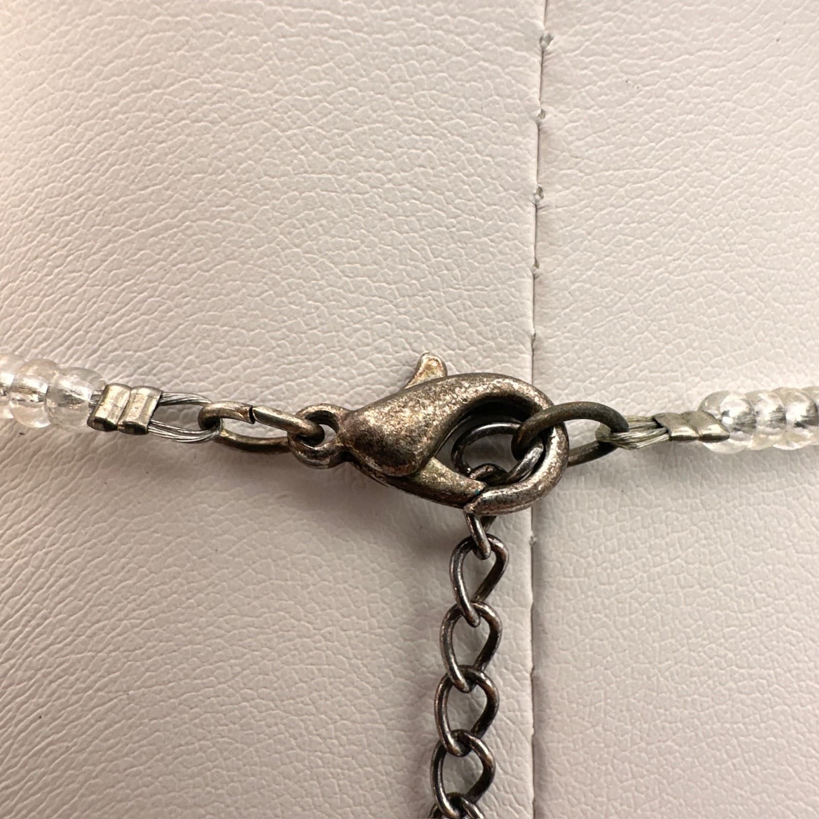 Vintage 90s White Oval Bead & Clear Statement Necklace Dangle Jewelry - Thumbnail 11