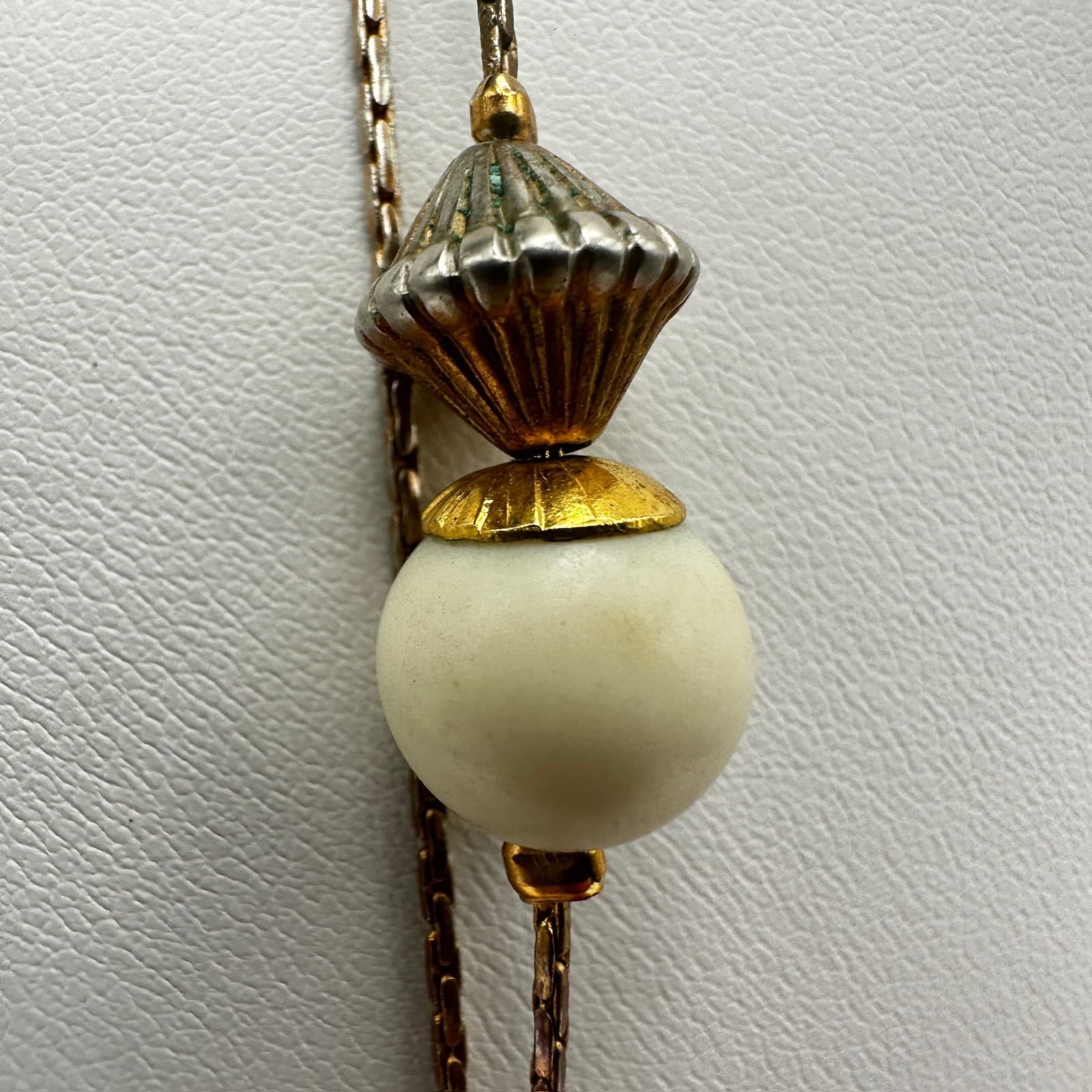 Vintage 80s Multi Strand Necklace Earth Tone Beads Gold Tone Women's Jewelry - Thumbnail 4