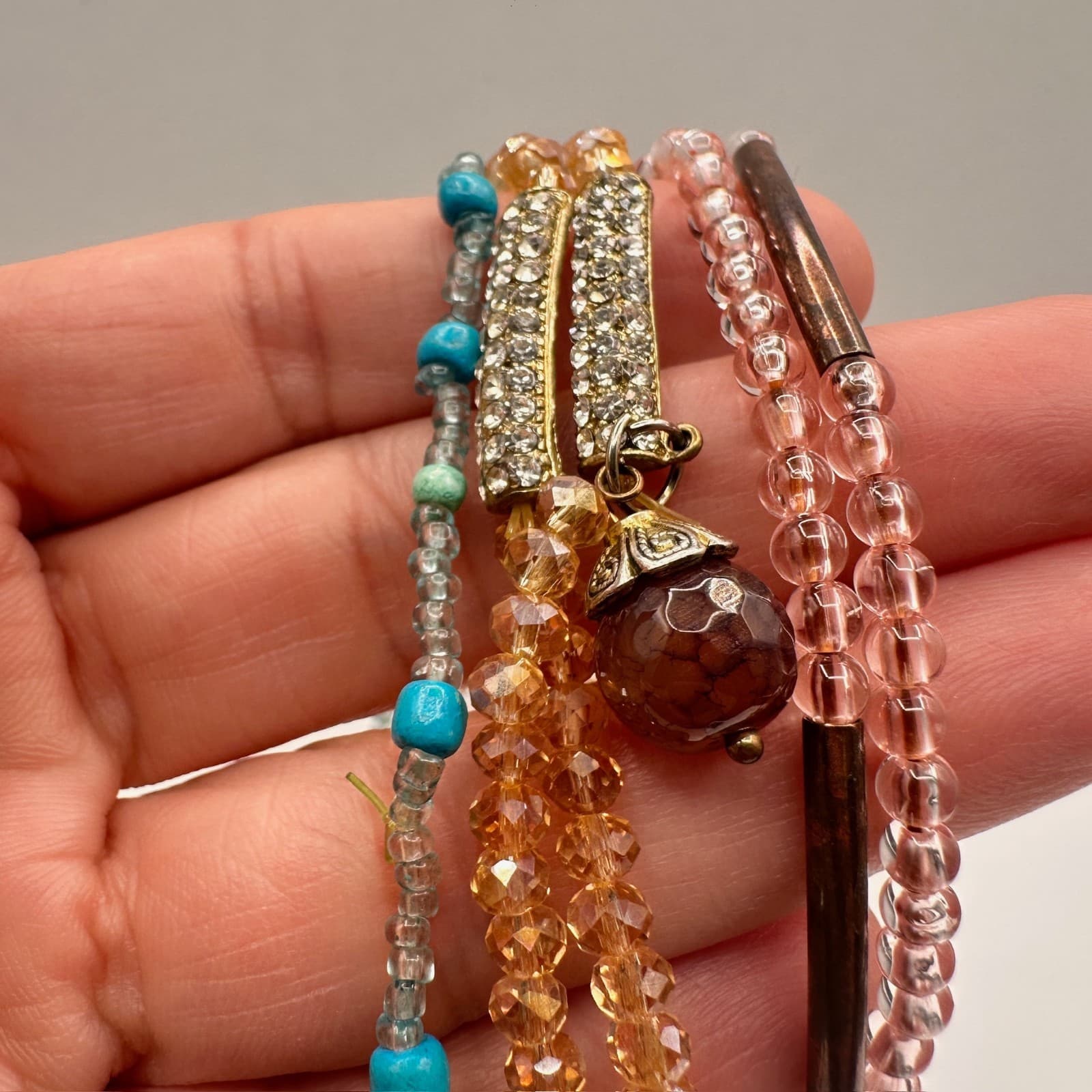 Vintage 90s Beaded Bracelet Set Pink Blue Crystal Beads Gold Tone Accents - Thumbnail 11