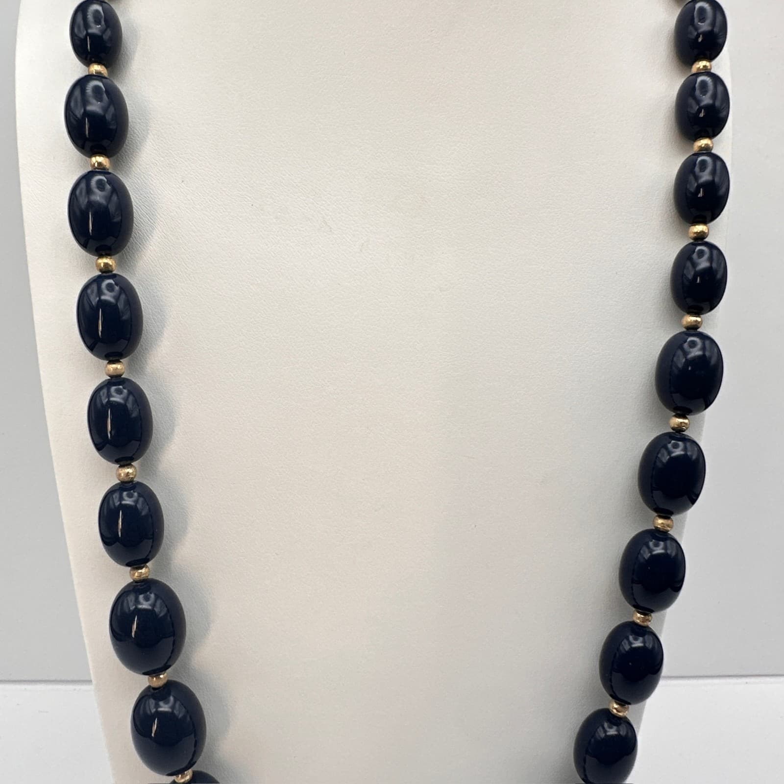 Vintage 80s Black Oval Graduated Beaded Necklace w/ Gold-Tone Spacers Jewelry - Thumbnail 2