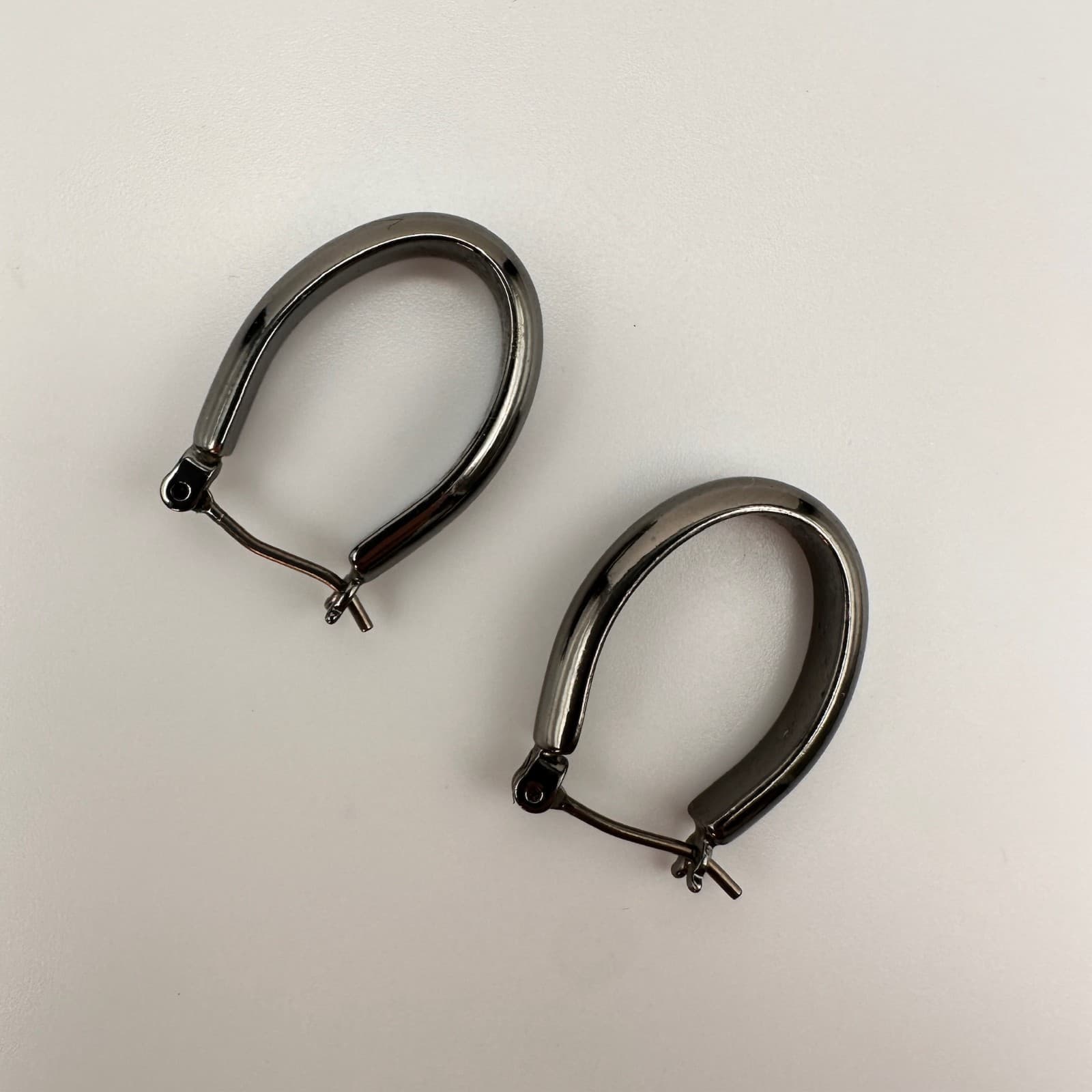 Vintage 90s Black Plated Stainless Steel Oval Chunky Hinged Hoop Earring Jewelry - Thumbnail 11