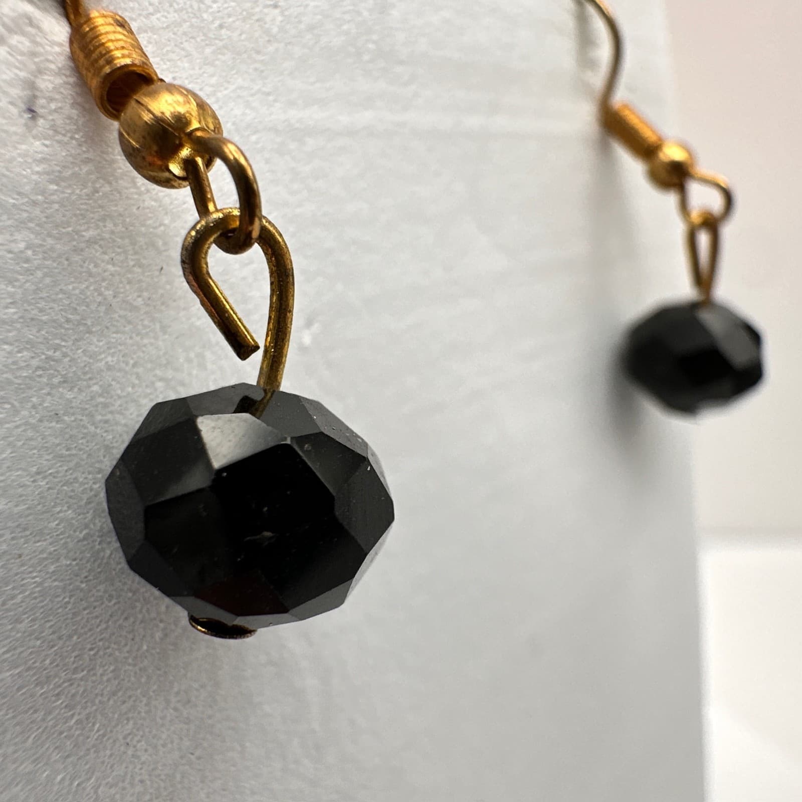 Vintage 90s Black Face Bead Dangle Drop Earrings Gold-Tone Hooks Jewelry - Thumbnail 6