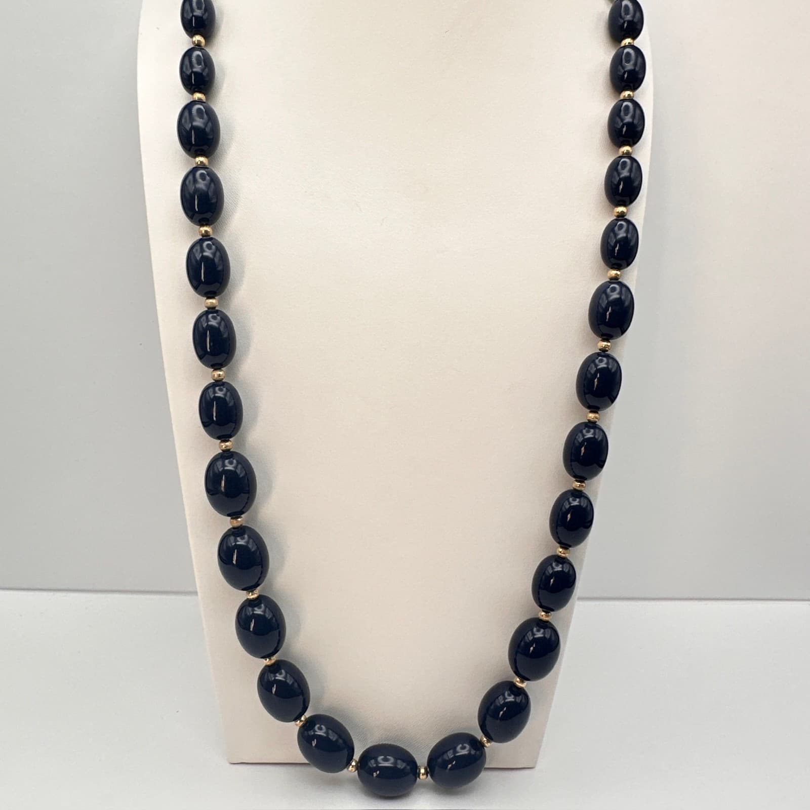 Vintage 80s Black Oval Graduated Beaded Necklace w/ Gold-Tone Spacers Jewelry - Image 1