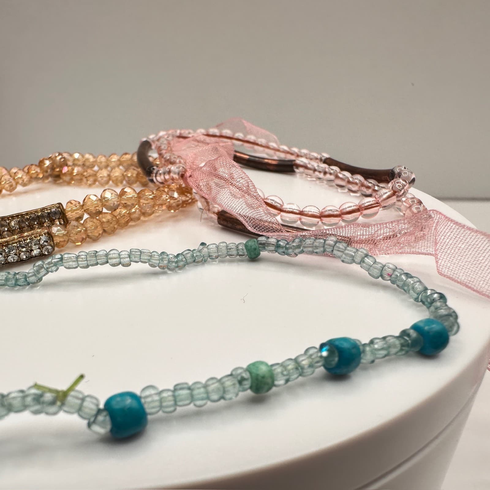 Vintage 90s Beaded Bracelet Set Pink Blue Crystal Beads Gold Tone Accents - Thumbnail 5