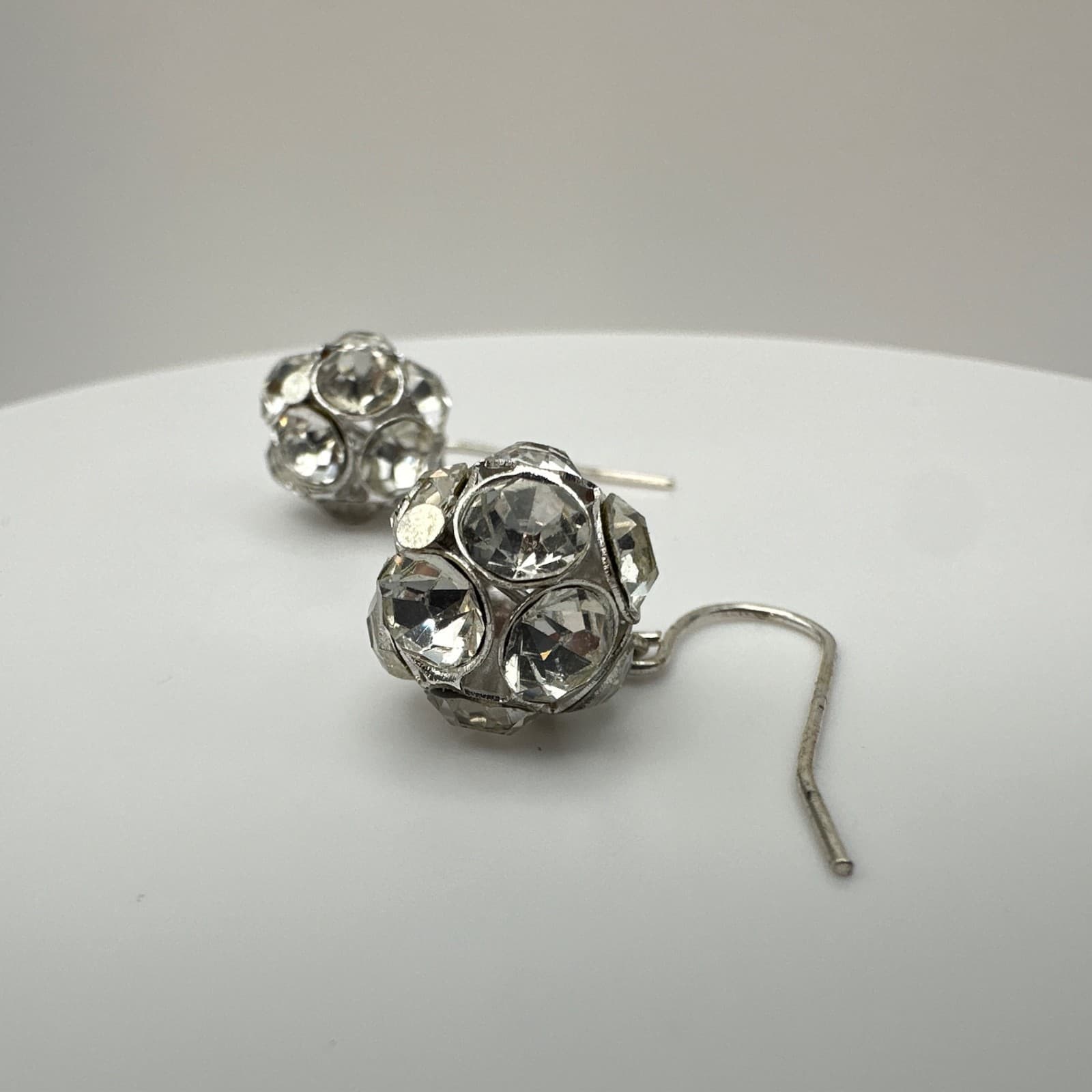 Vintage 90s Crystal Rhinestone Ball Dangle Earrings Silver Tone Hooks Jewelry - Thumbnail 10