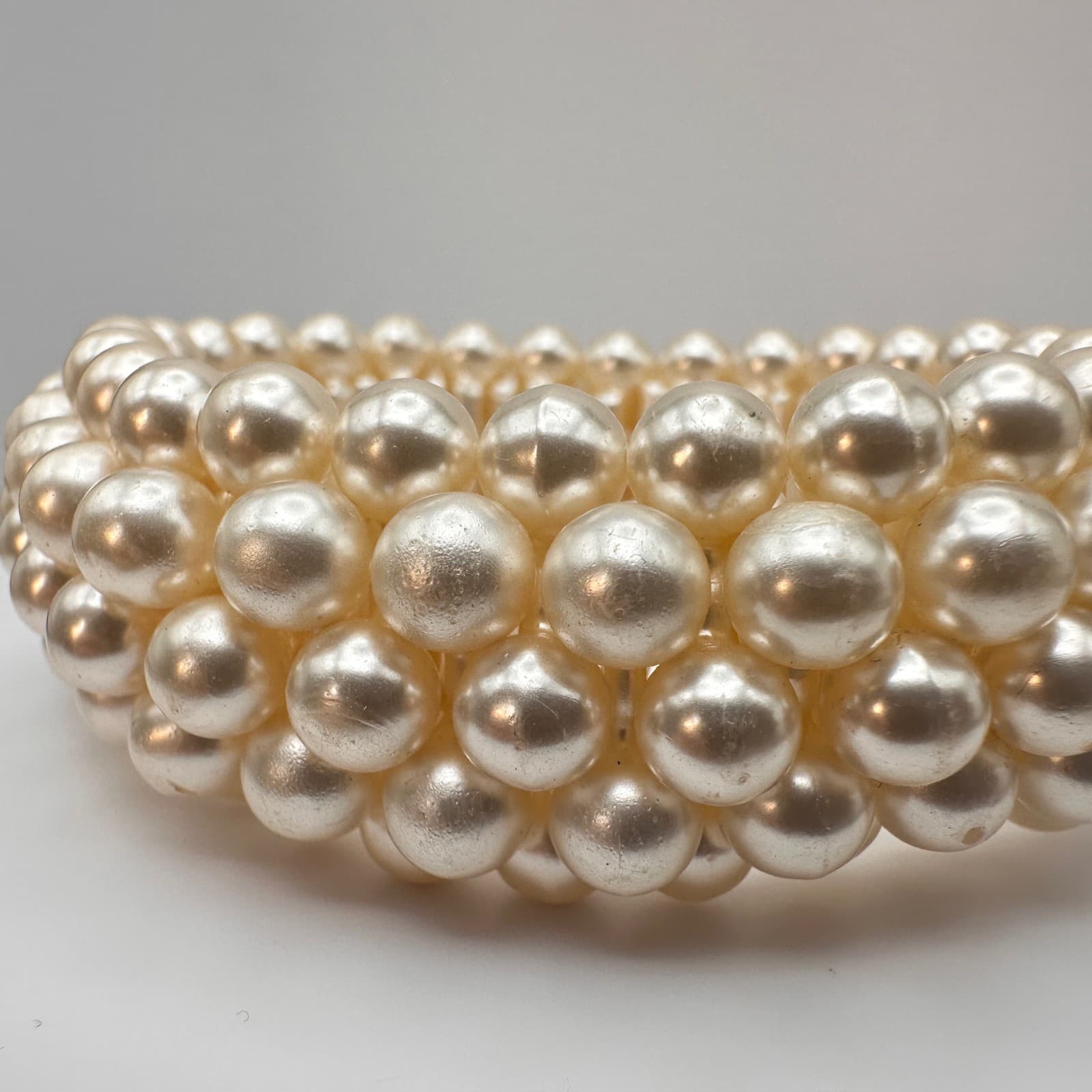 Vintage 90s Cream Faux Pearl TripleRow Beaded Stretch Expansion Bracelet Jewelry - Thumbnail 4