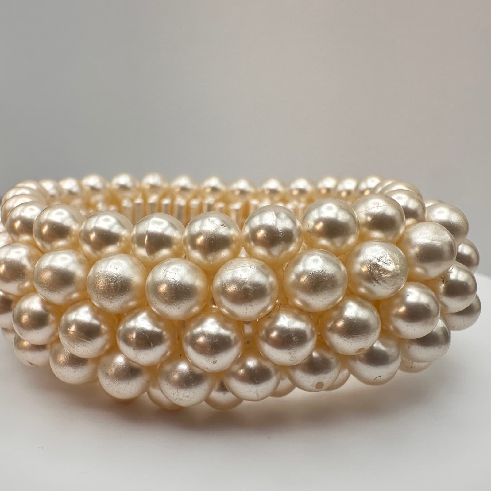 Vintage 90s Cream Faux Pearl TripleRow Beaded Stretch Expansion Bracelet Jewelry - Thumbnail 3