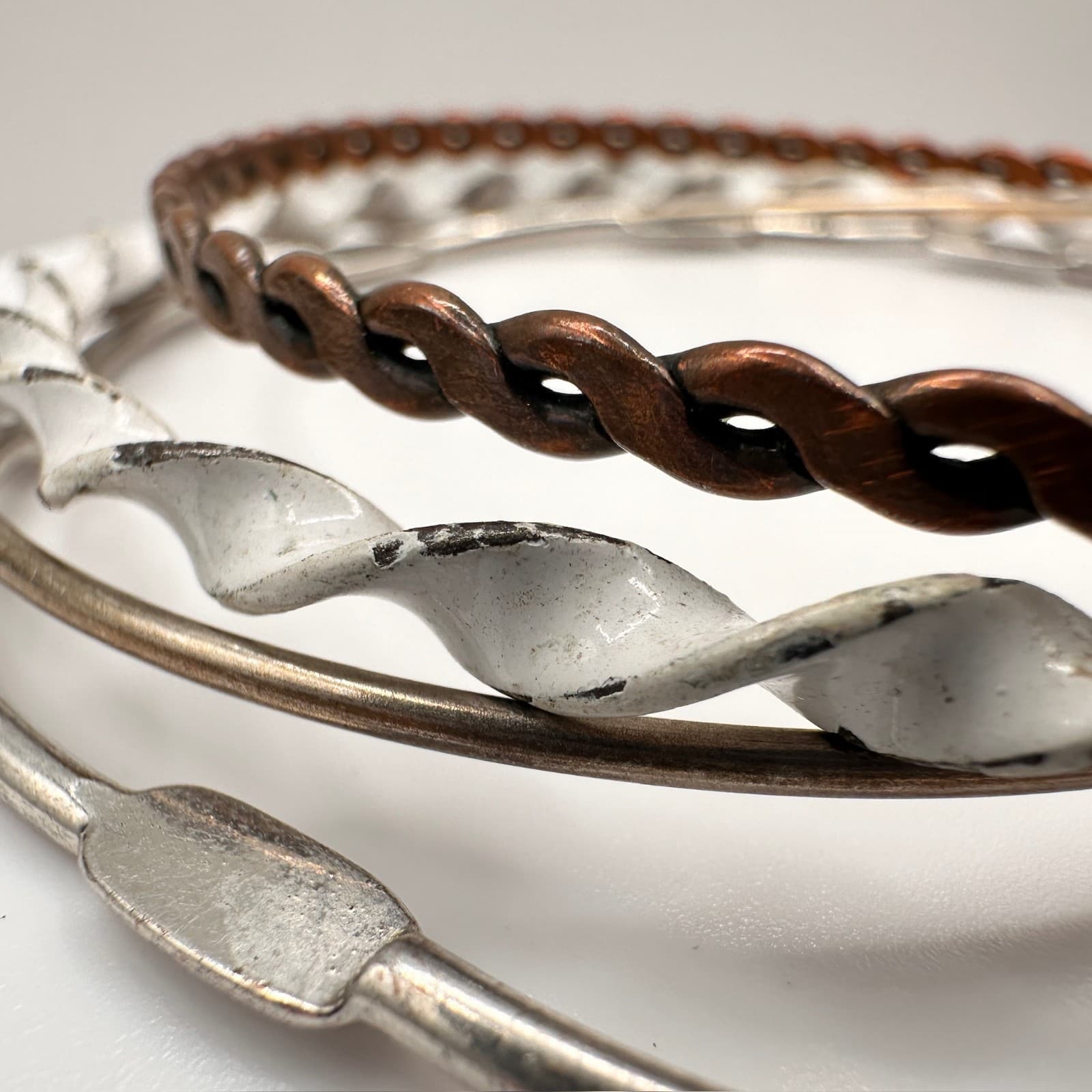 Vintage 90s Twisted Wire Bangle Bracelet Silver Tone Copper Tone Adjustable - Thumbnail 6