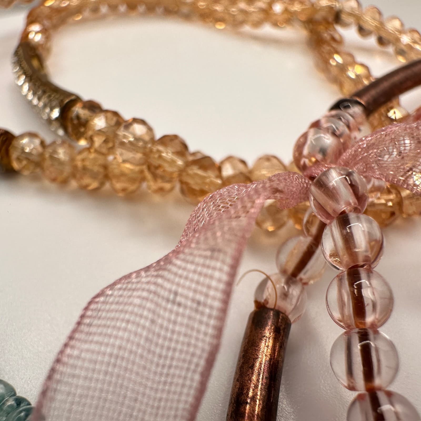 Vintage 90s Beaded Bracelet Set Pink Blue Crystal Beads Gold Tone Accents - Thumbnail 9