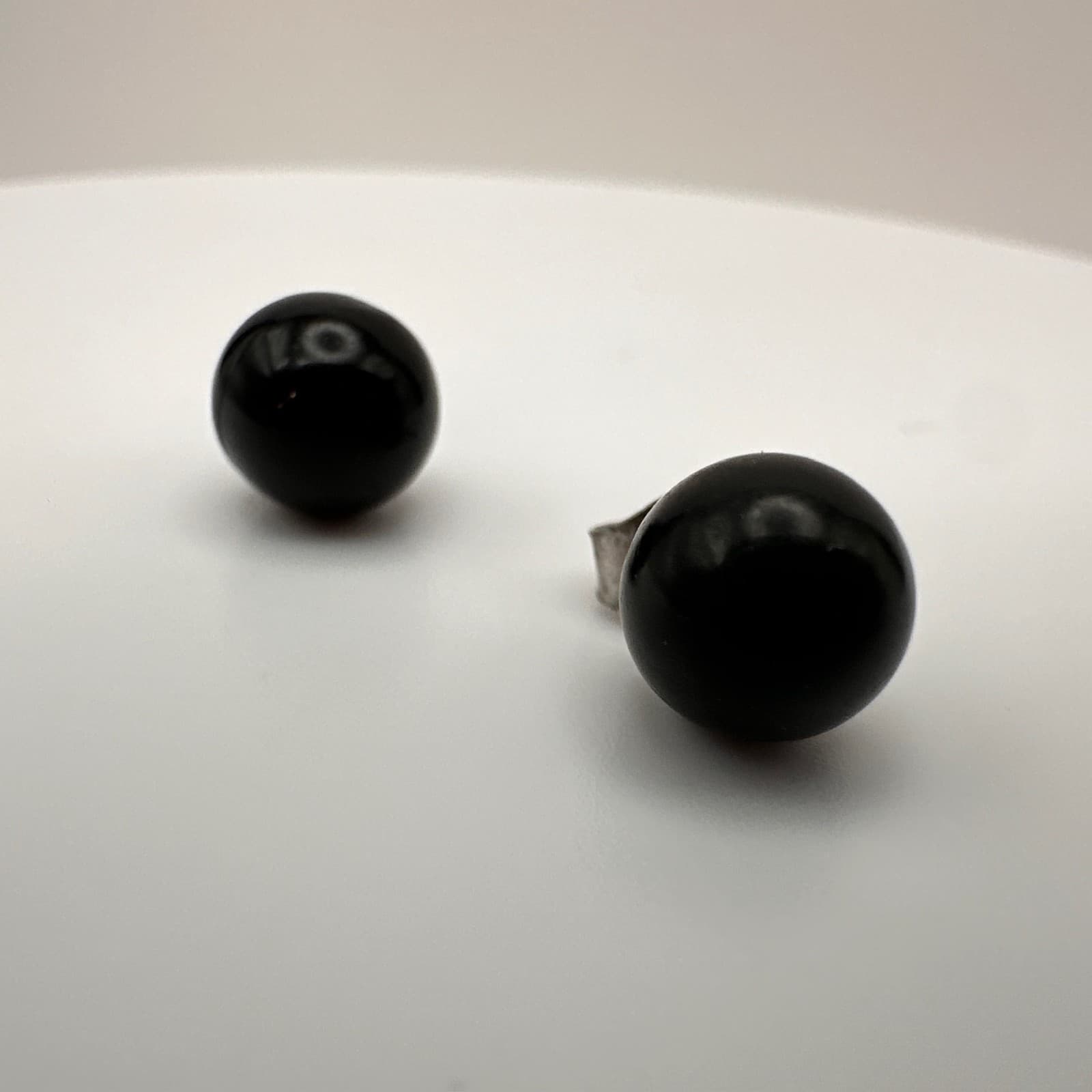 Vintage 90s Round Black Onyx Ball Stud Earrings Silver tone Posts Jewelry - Thumbnail 4