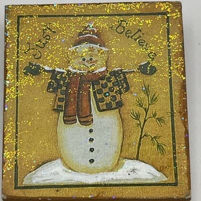 VTG Eileen Ackerson 2010 Snowman Wood Pin Brooch Just Believe Glitter Folk Art - Thumbnail 2