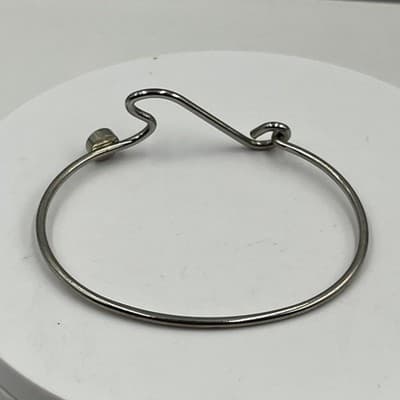 Vintage Silver Tone Faux Pearl Hook Bangle Bracelet Minimalist Modernist Jewelry - Thumbnail 4