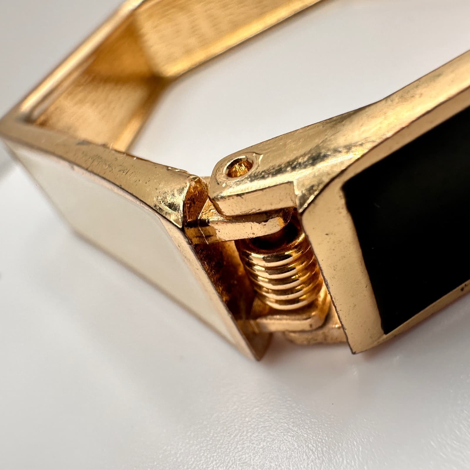 Vintage Y2K Hexagon Bangle Bracelet Gold Tone Black & Cream Enamel Statement - Thumbnail 6