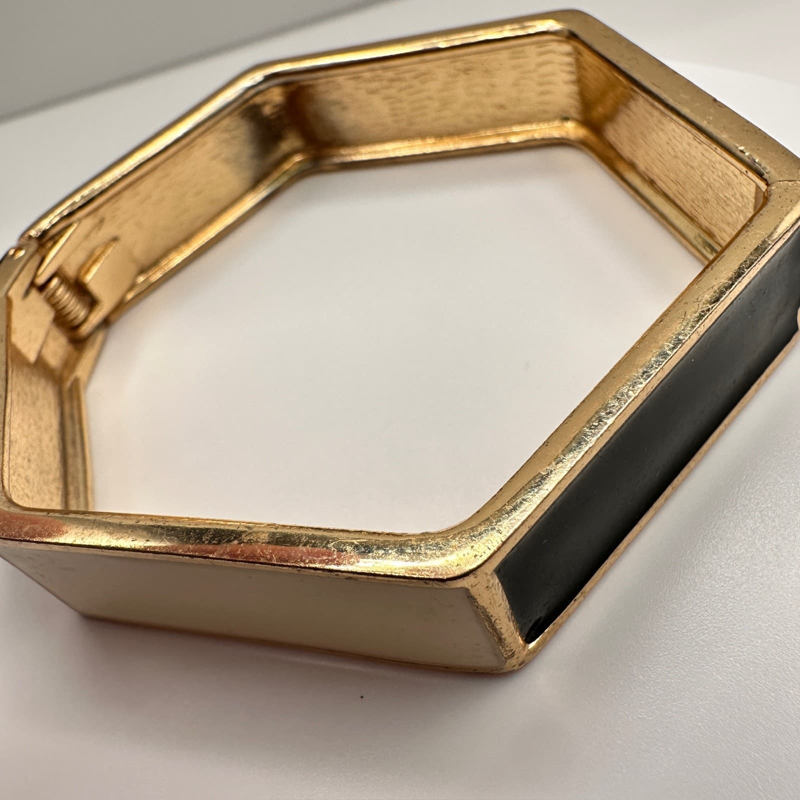 Vintage Y2K Hexagon Bangle Bracelet Gold Tone Black & Cream Enamel Statement - Thumbnail 9