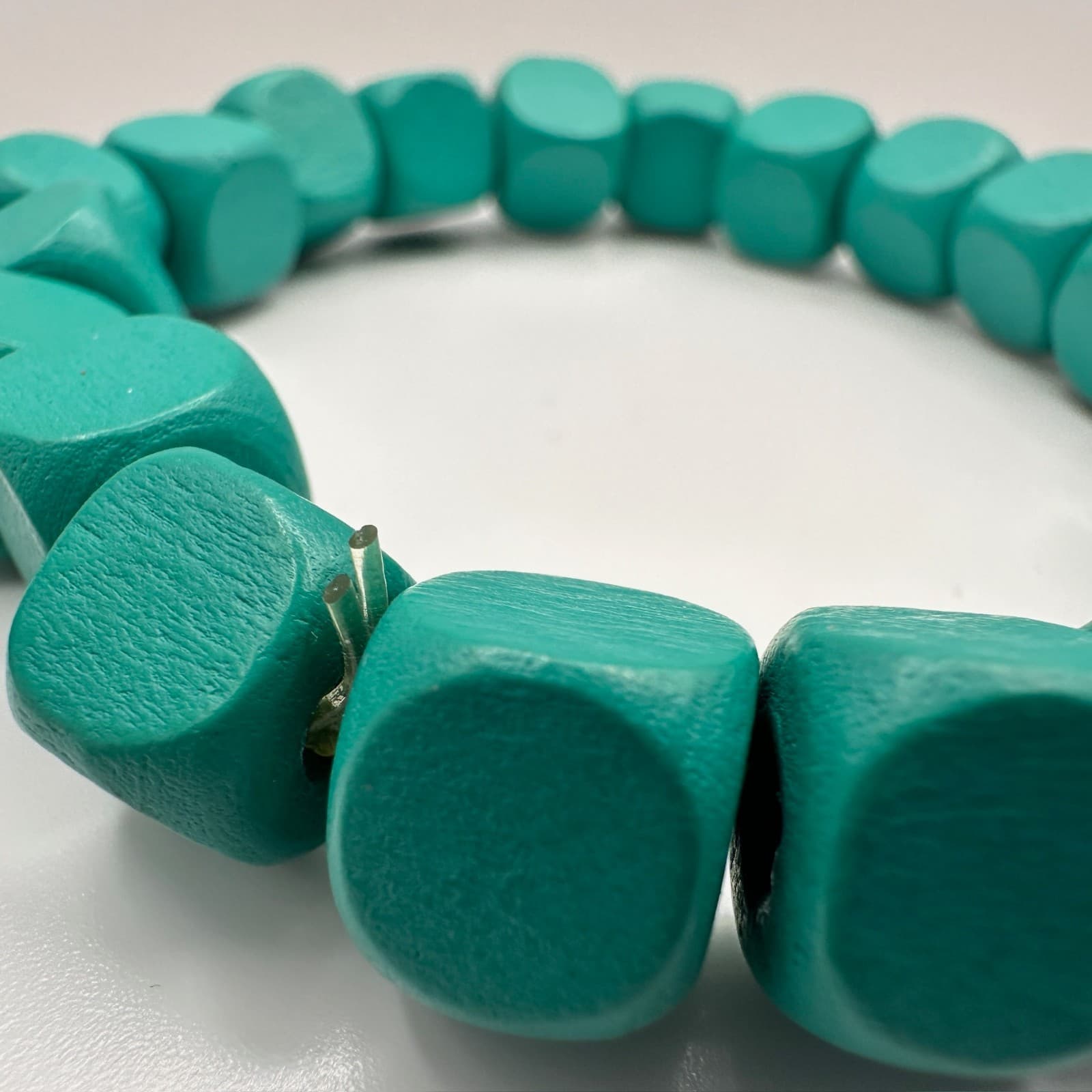 Vintage 90s Green Wooden Cube Bead Stretch Bracelet Boho Handmade Jewelry - Thumbnail 4