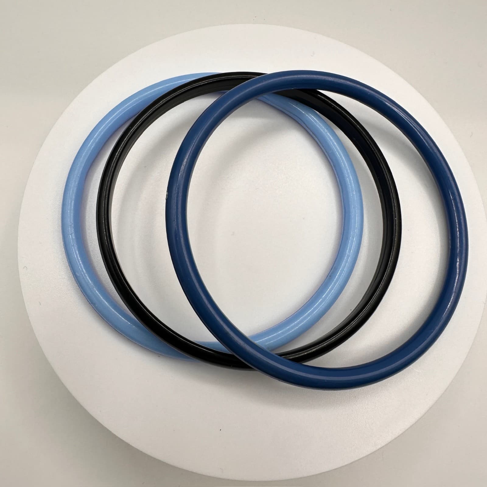 Vintage 90s Blue Black Lucite Bangle Bracelet Set Minimalist Fashion Jewelry - Thumbnail 7